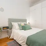 Charming In Private At Graca * ליסבון