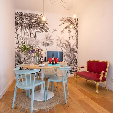 Charming In Private At Graca Apartamento