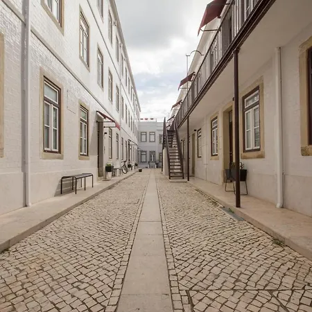 Charming In Private At Graca Lissabon